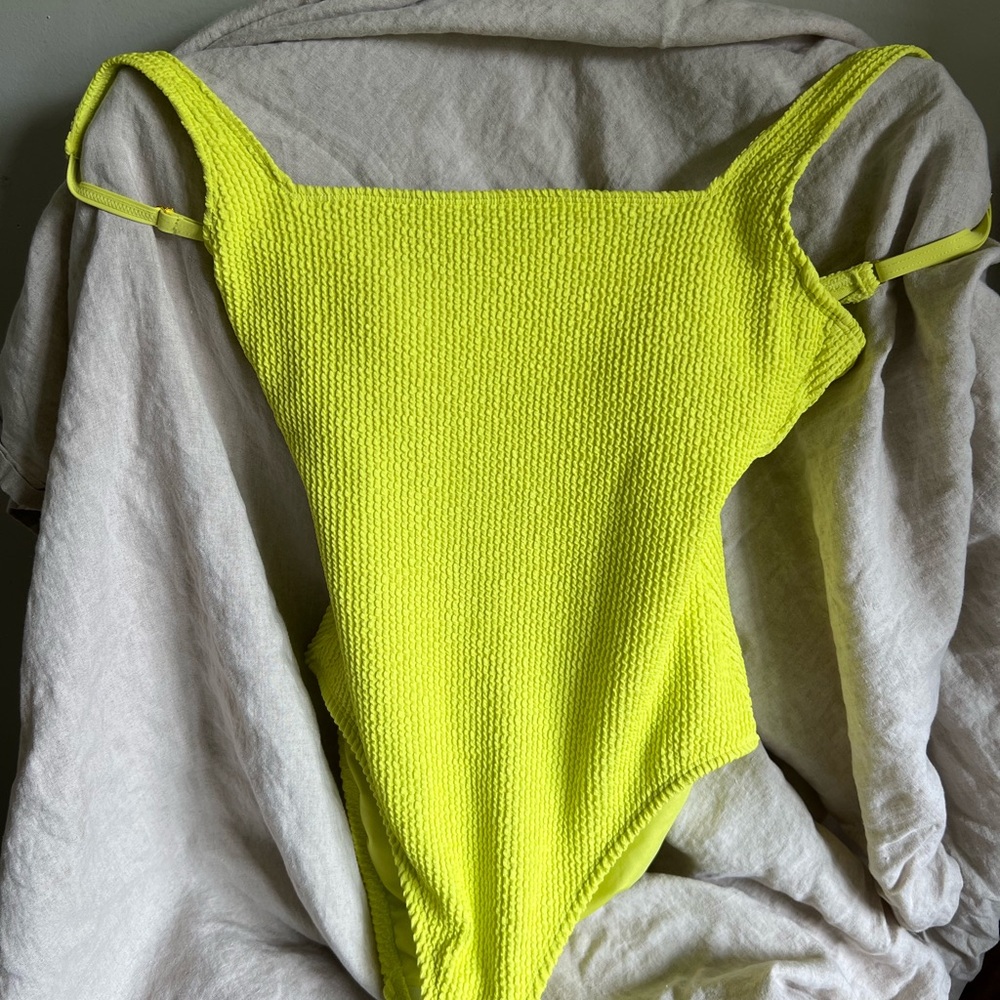 LIKE NEW BLEU ROD BEATTIE Square Neck Neon Ruched One Piece Swimsuit 6
